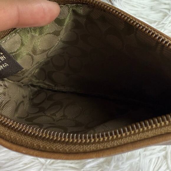 y2k COACH Leather Brown Wristlet - Picture 8 of 9